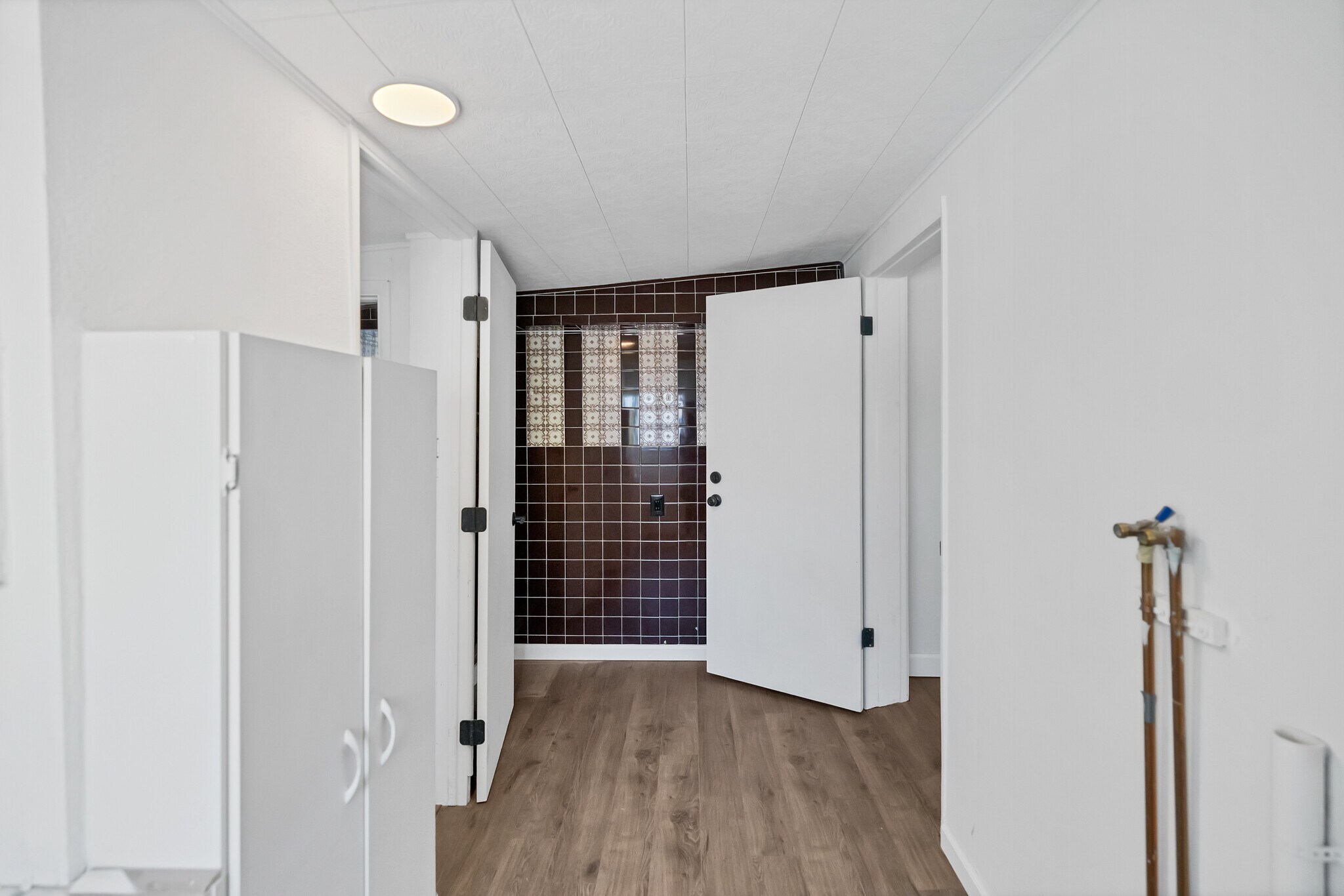 Building Photo - 824 Elm St
