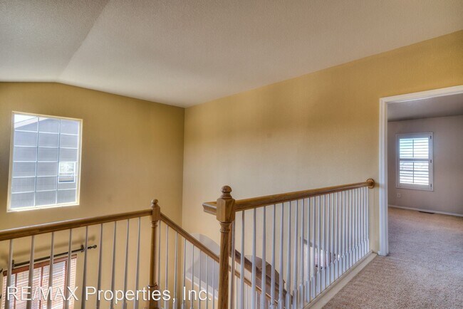 Building Photo - 4 br, 3.5 bath House - 5802 Pioneer Mesa D...