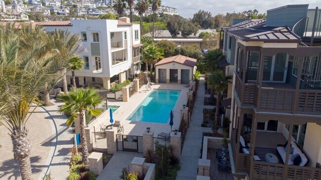 Building Photo - Light and Bright Home in Dana Point Near Doheny Beach!