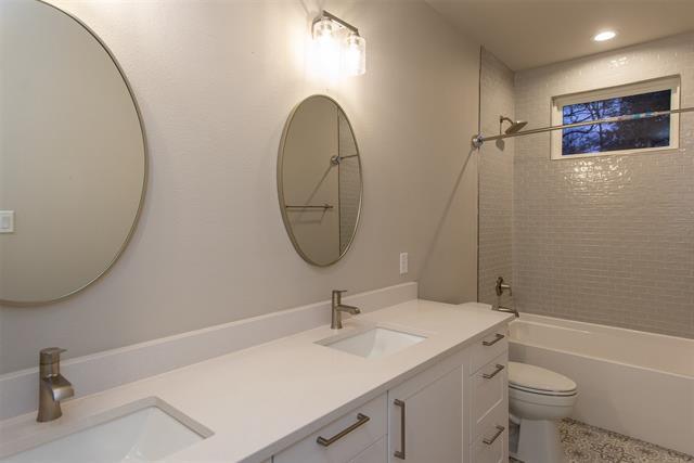 Building Photo - 347 Enchanted Dr