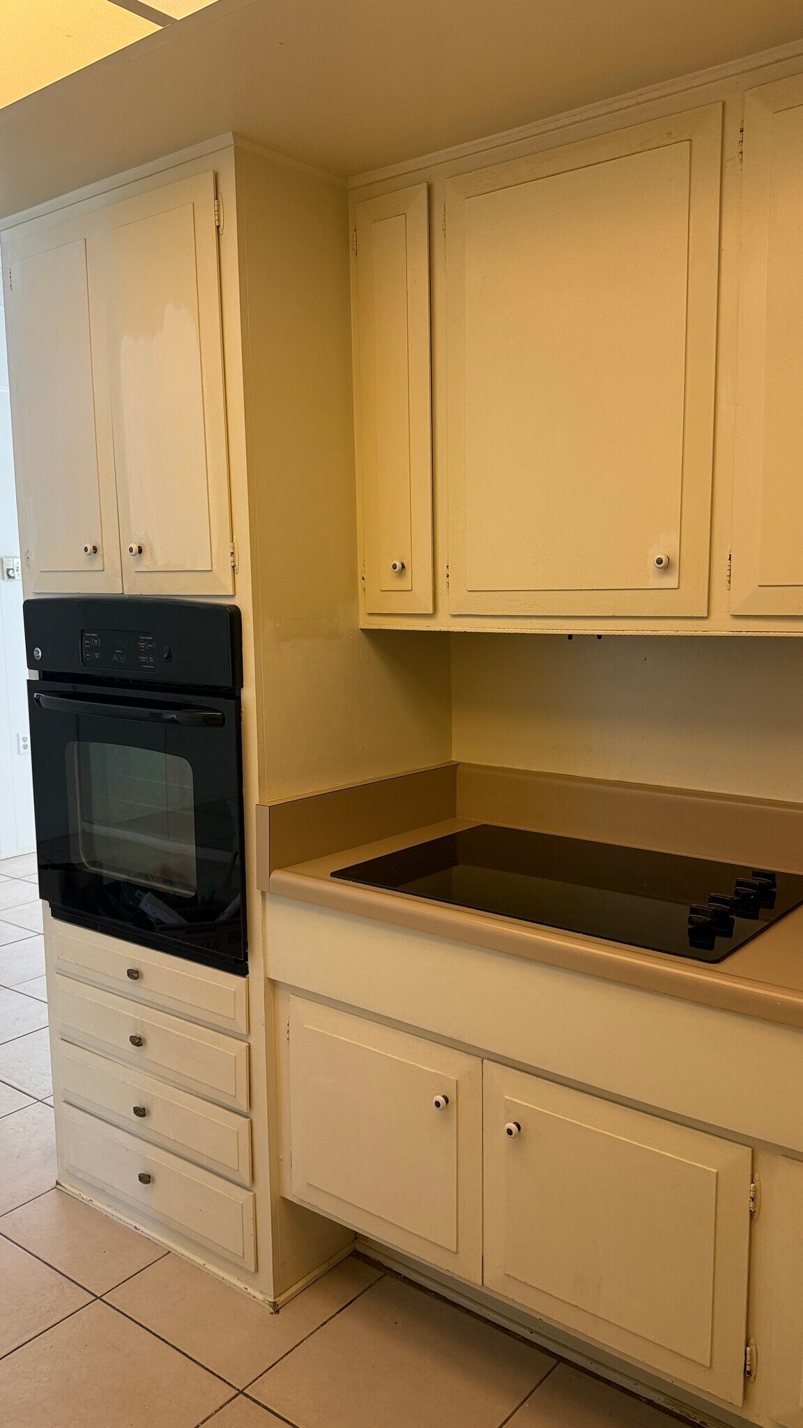 Side of Kitchen - 76 Calle Aragon