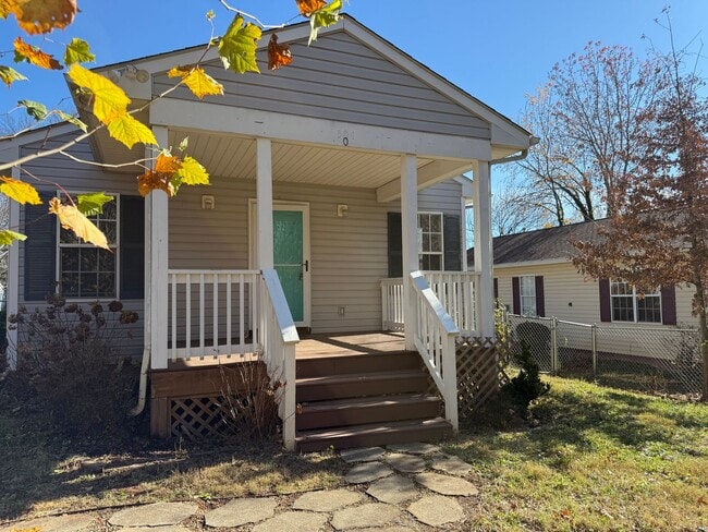 Primary Photo - 504 9th St SW