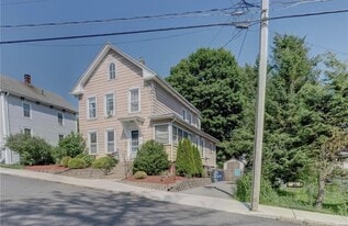 Building Photo - 179 Walnut St