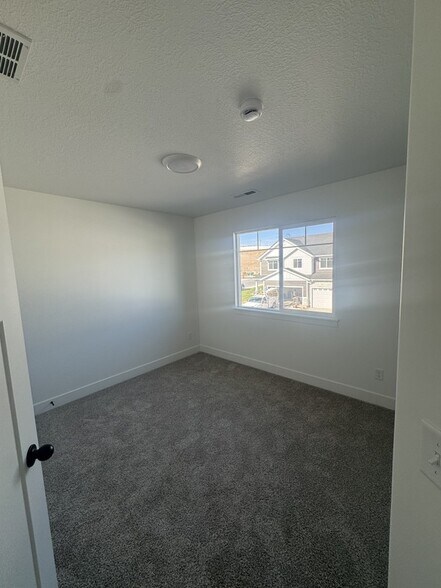 Building Photo - 2792 Red Velvet Ln