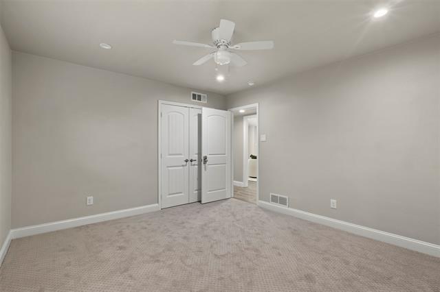 Building Photo - 6350 Glennox Ln