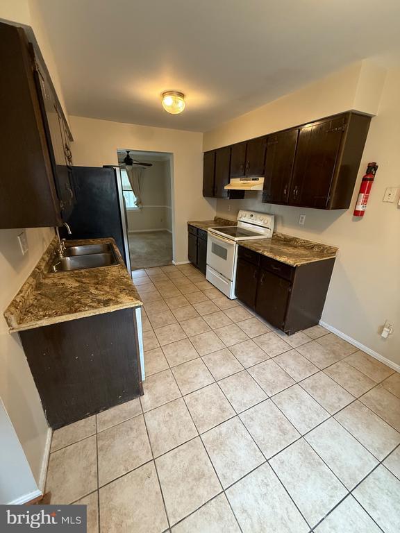 Building Photo - 3361 Ryon Ct