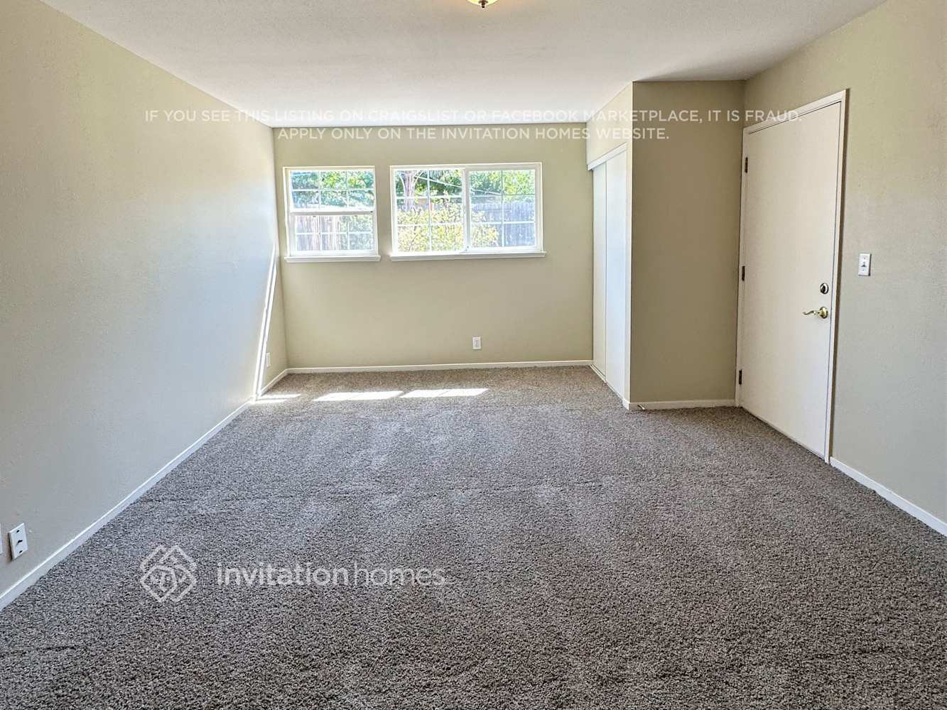 Building Photo - 1520 Gladstone Dr