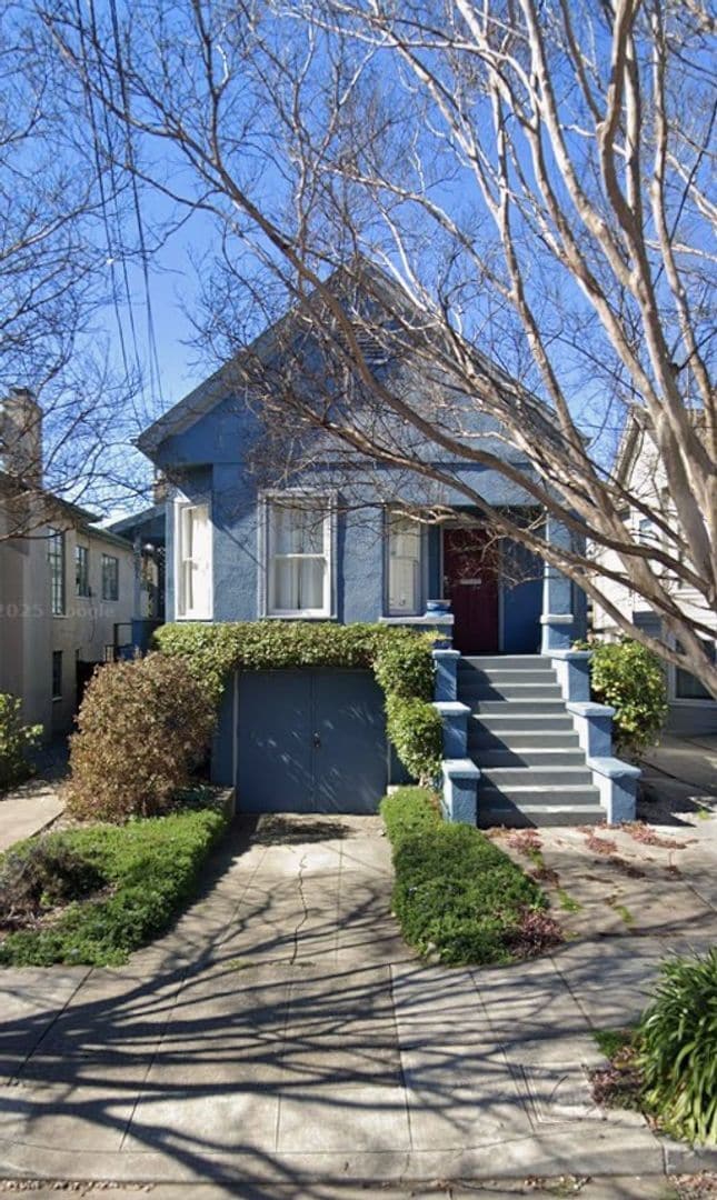 Building Photo - Rockridge Duplex | 3 Bed / 2 Bath | Hardwood Floors | Dogs Considered