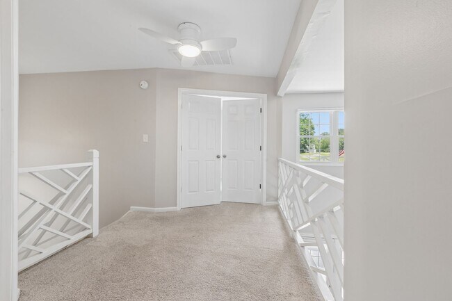 Building Photo - Gorgeous Home Ready for Move In
