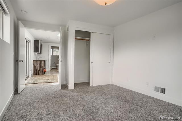Building Photo - 3445 Wyandot St