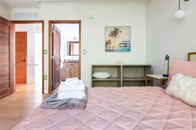 Building Photo - 524 Oleander Dr