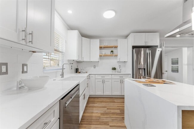 Building Photo - 8703 Driftwood Dr