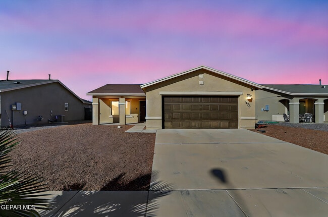 Building Photo - 14321 Paraiso Dr