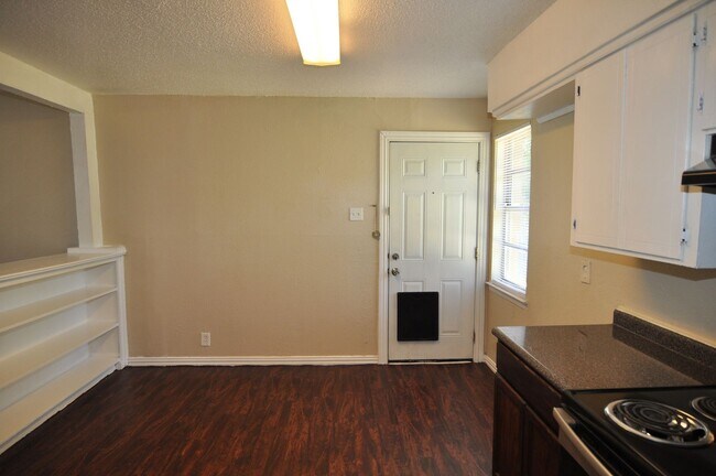 Building Photo - Charming 3-Bedroom Home in Mesquite – Conv...