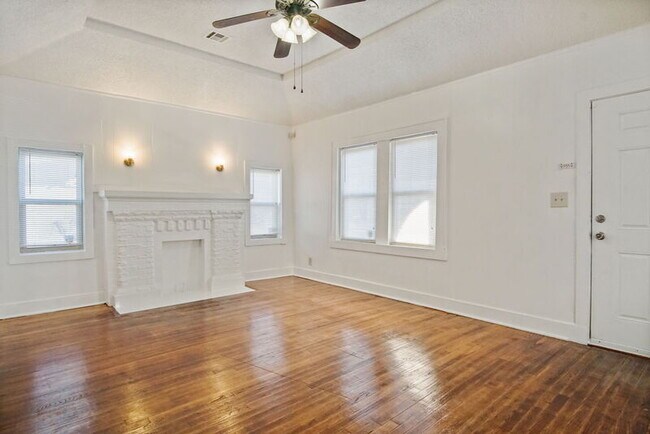 Building Photo - 2145 N Kate Ave