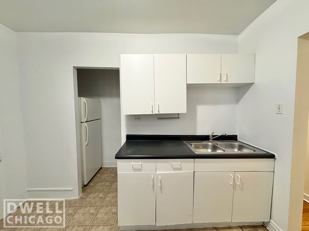 Building Photo - 2350 N Spaulding Ave