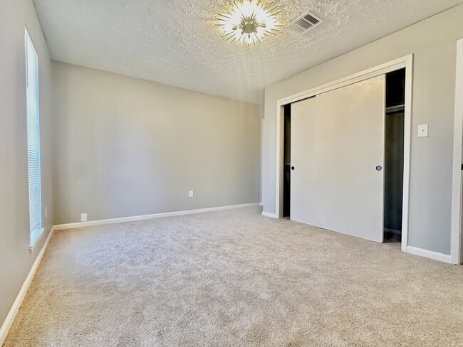 Building Photo - 7711 Water Park Ln