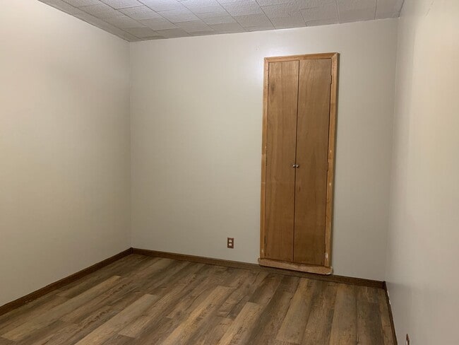 Building Photo - Charming Single Family Home