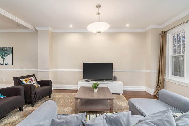 Building Photo - 2616 Connecticut Ave NW