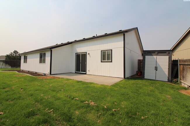Building Photo - 3 bed, 2 bath home in Pasco