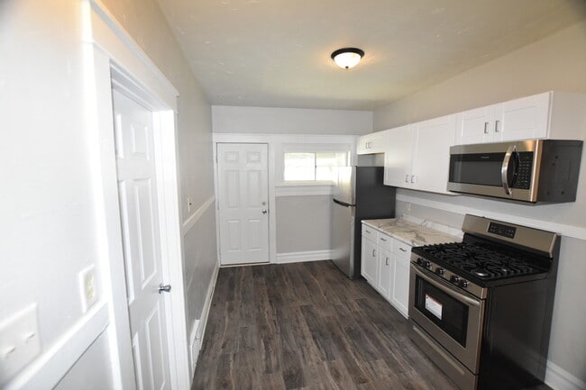 Building Photo - 545 Hammond Ave