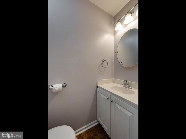 Building Photo - 803 Pritchet Ct