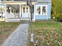 Building Photo - 532 Blackstone St