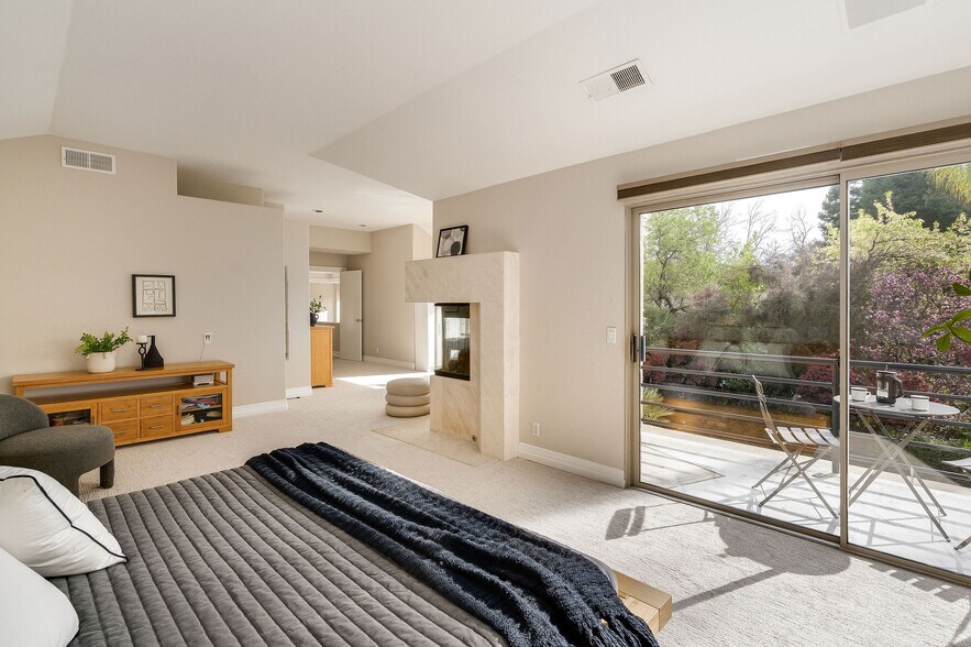 Building Photo - 4257 Golden Oak Ct