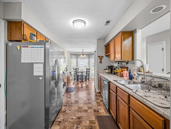 Building Photo - Raintree Subdivision