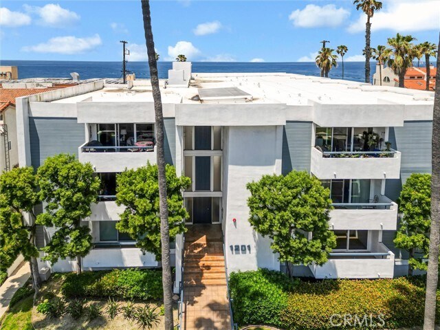 Building Photo - 1201 S Catalina Ave