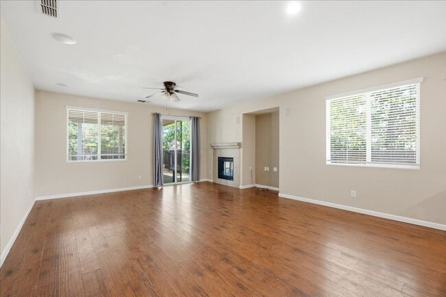 Building Photo - 4143 Cahakia Pl