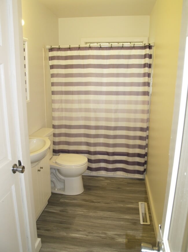 Building Photo - 22431 Strassburg Ave