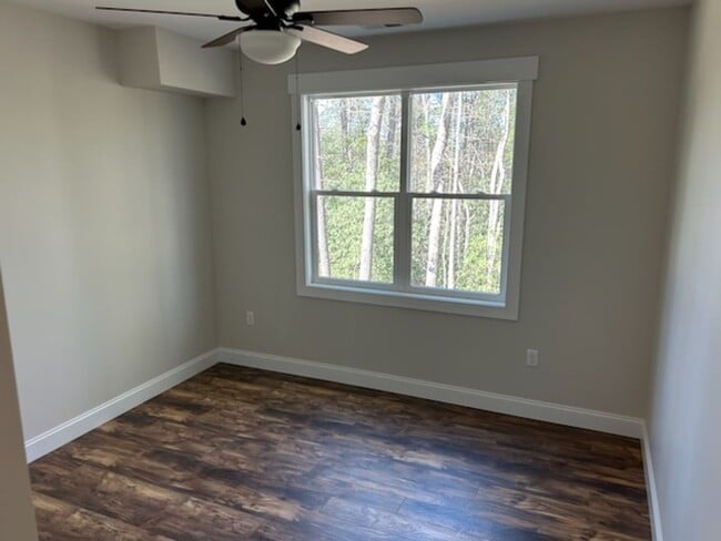 Building Photo - Well Maintained Home