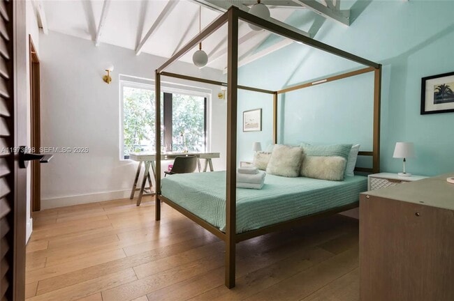 Building Photo - 524 Oleander Dr