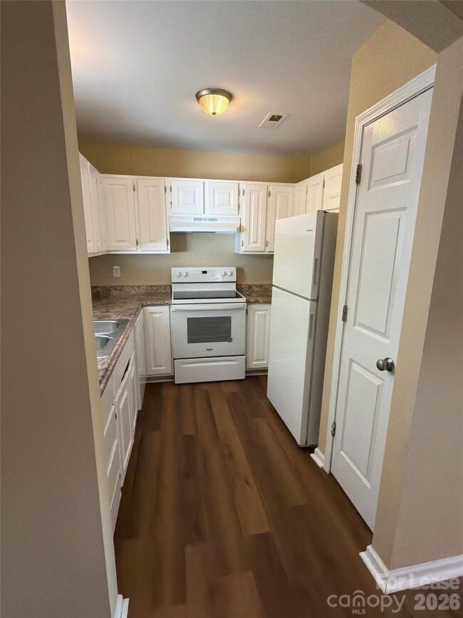 Building Photo - 9329 Kendall Dr