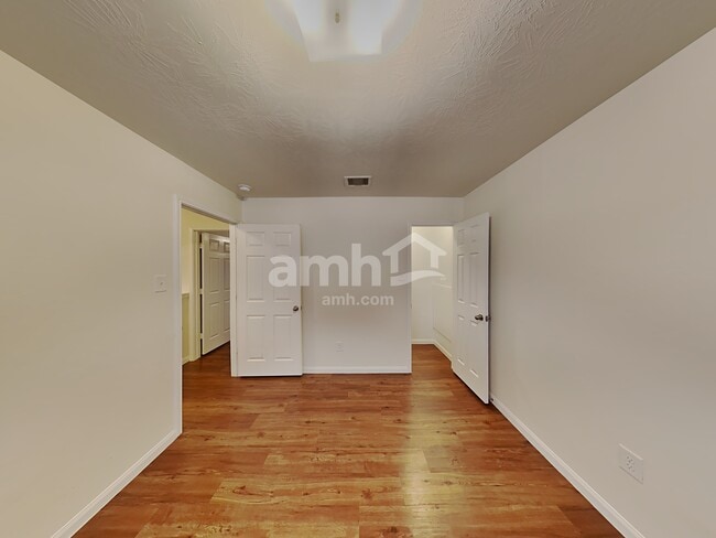 Building Photo - 5935 Stockholm Ct