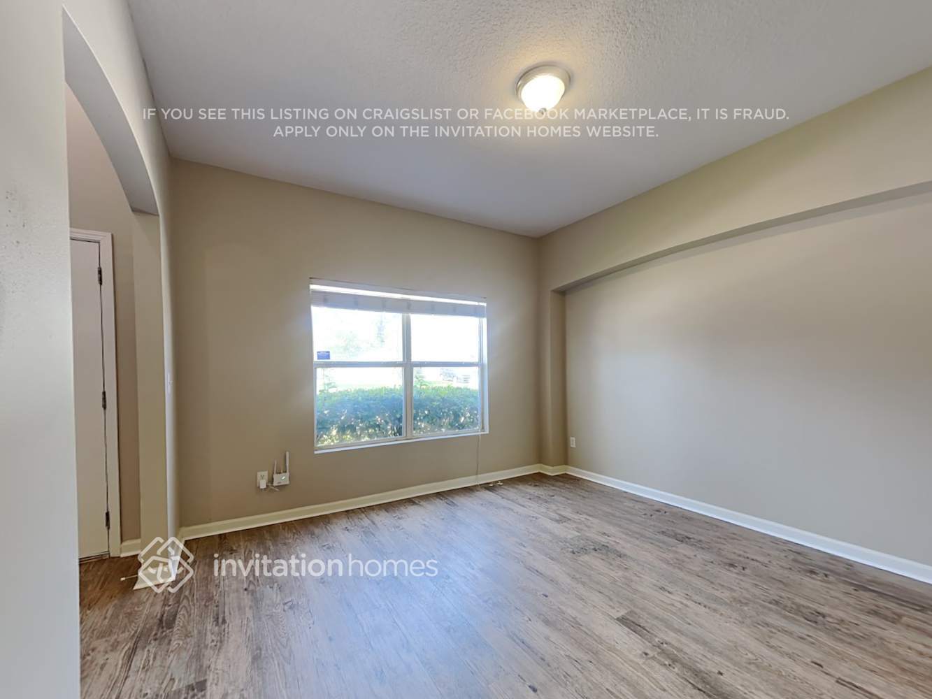 Building Photo - 15827 Canoe Creek Dr