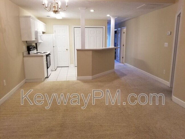 Building Photo - 316 Caldwell Cir