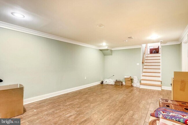 Building Photo - Renovated 6 bedroom/3.5 bath home in Winston Churchill school district.