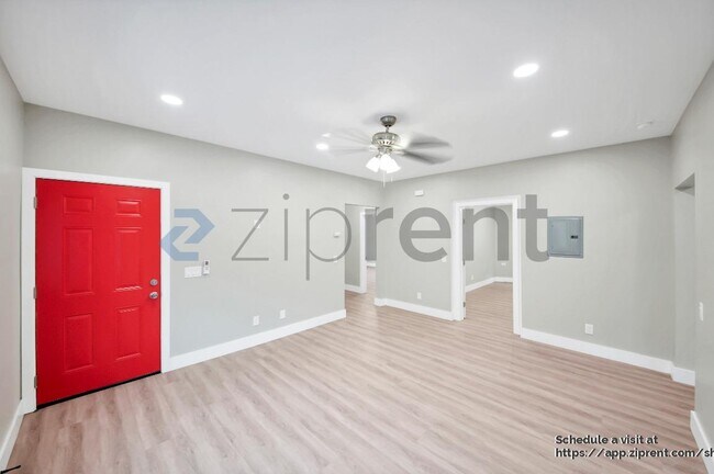 Building Photo - 1617 W 24th St