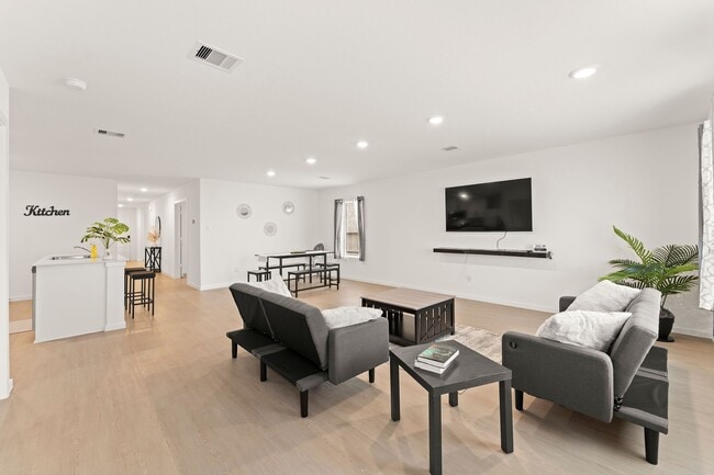 Building Photo - 29022 Rustic Windmill Wy