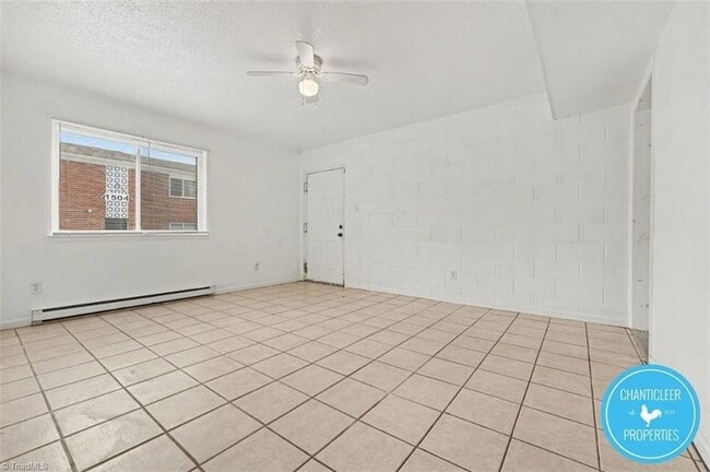 Building Photo - 1504 Autumn Dr