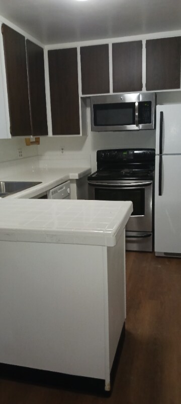 Building Photo - 8708 Woodman Way