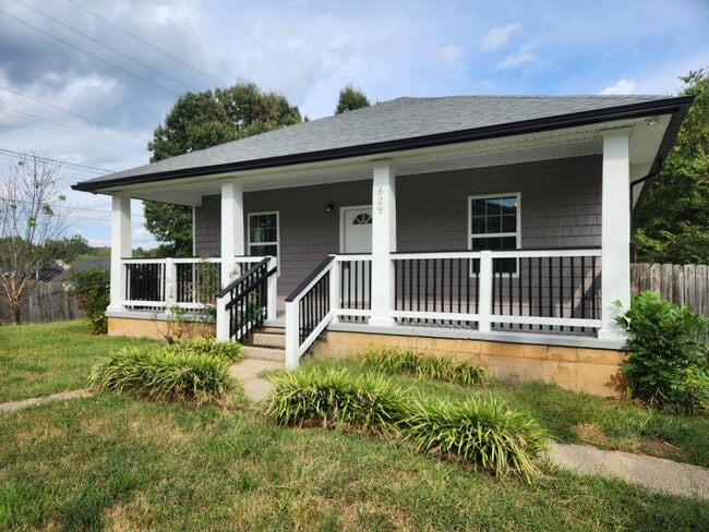 Building Photo - 629 Central Ave