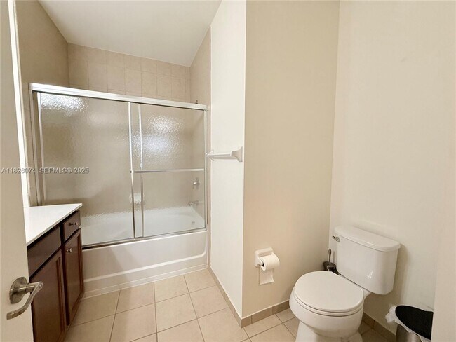 Building Photo - 10600 NW 88th St