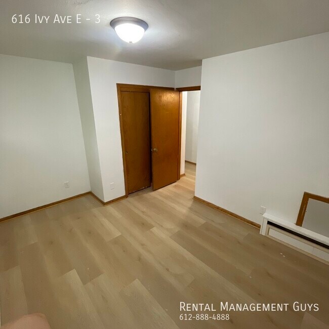 Building Photo - 616 Ivy Ave E