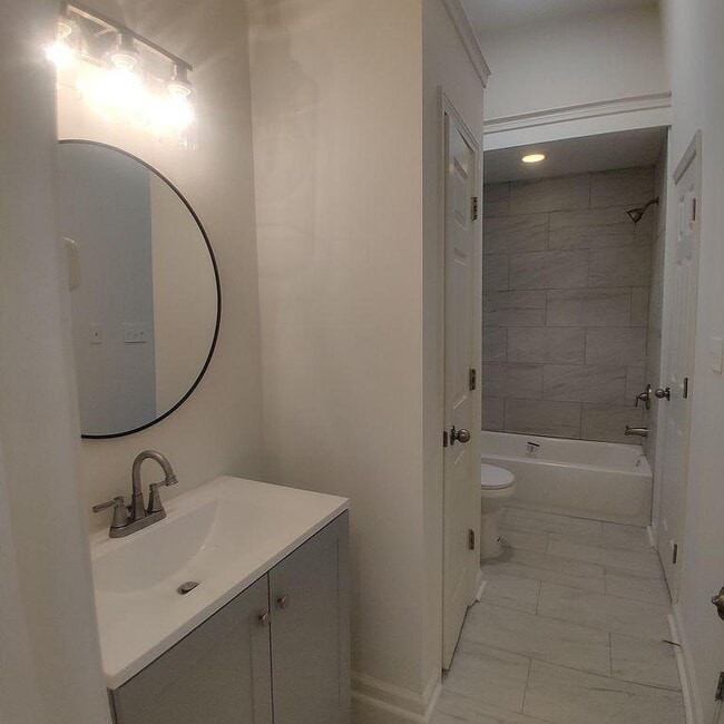 Building Photo - 7743 Meadow Vale Dr