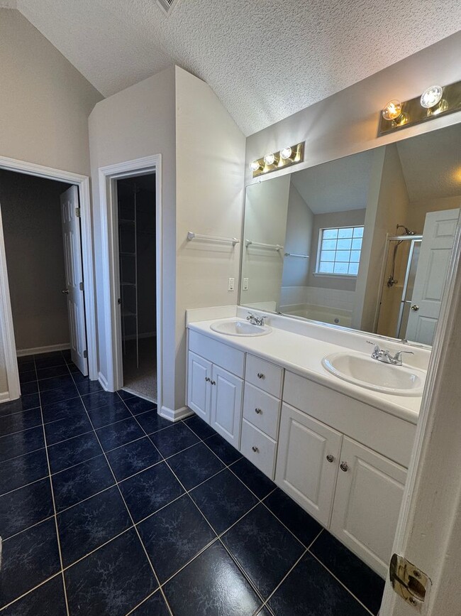 Building Photo - Spacious 4-Bedroom Home in Grovetown Cul-de-Sac with Fenced Yard & Covered Patio