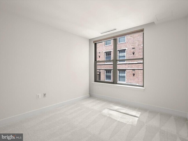 Building Photo - 2425 L St NW