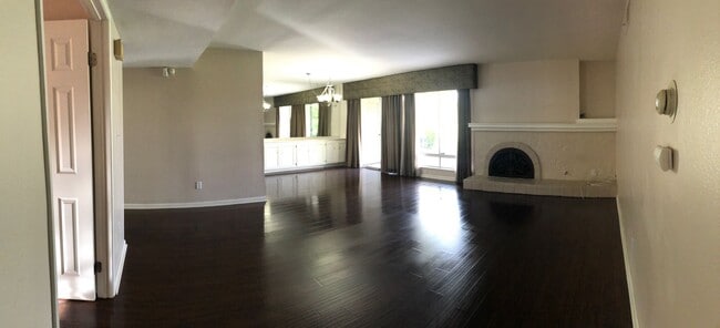 Building Photo - 12036 Caminito Campana